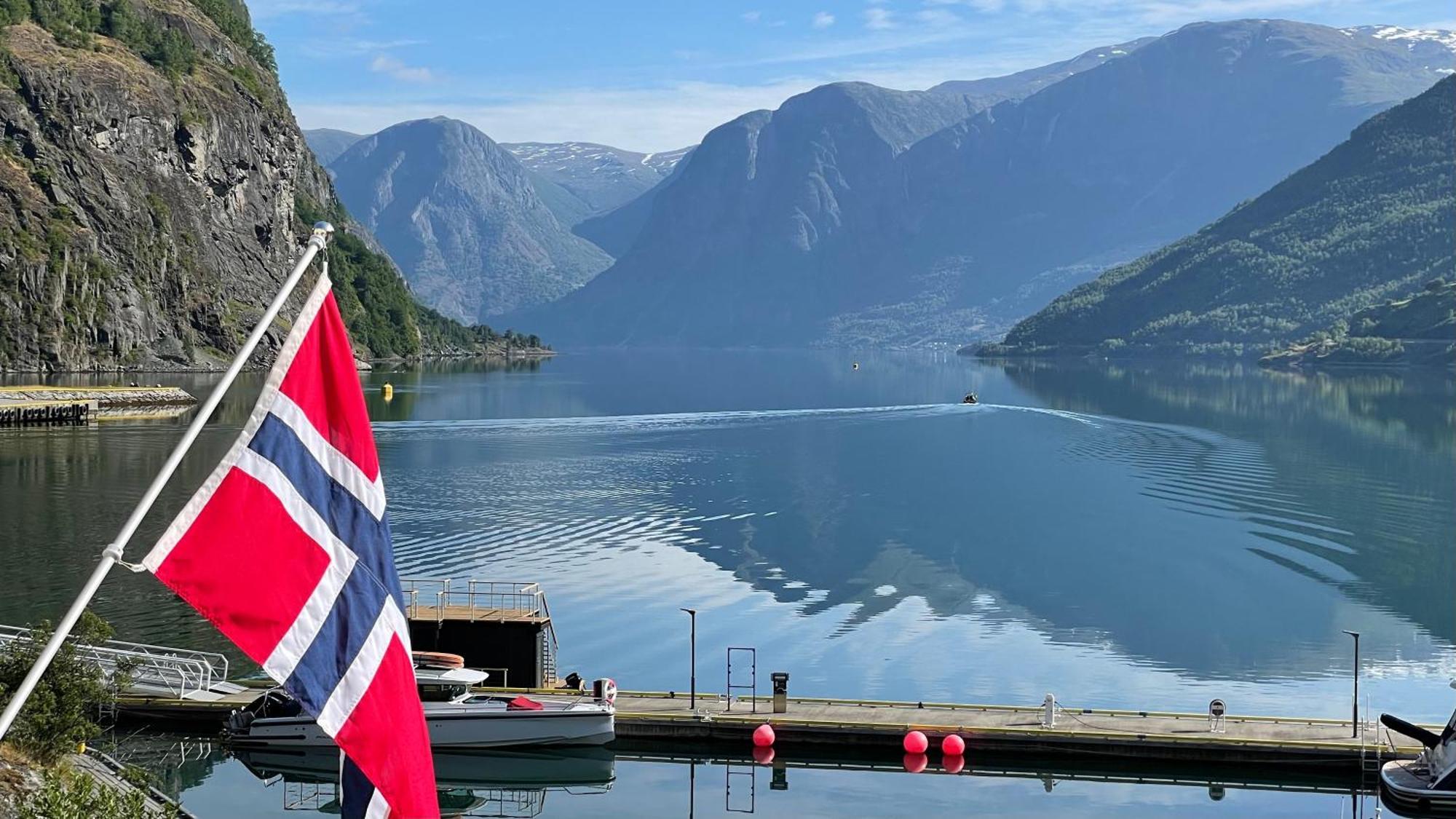 Svingen Guesthouse - Panoramic Fjord Views In Flåm Exteriör bild