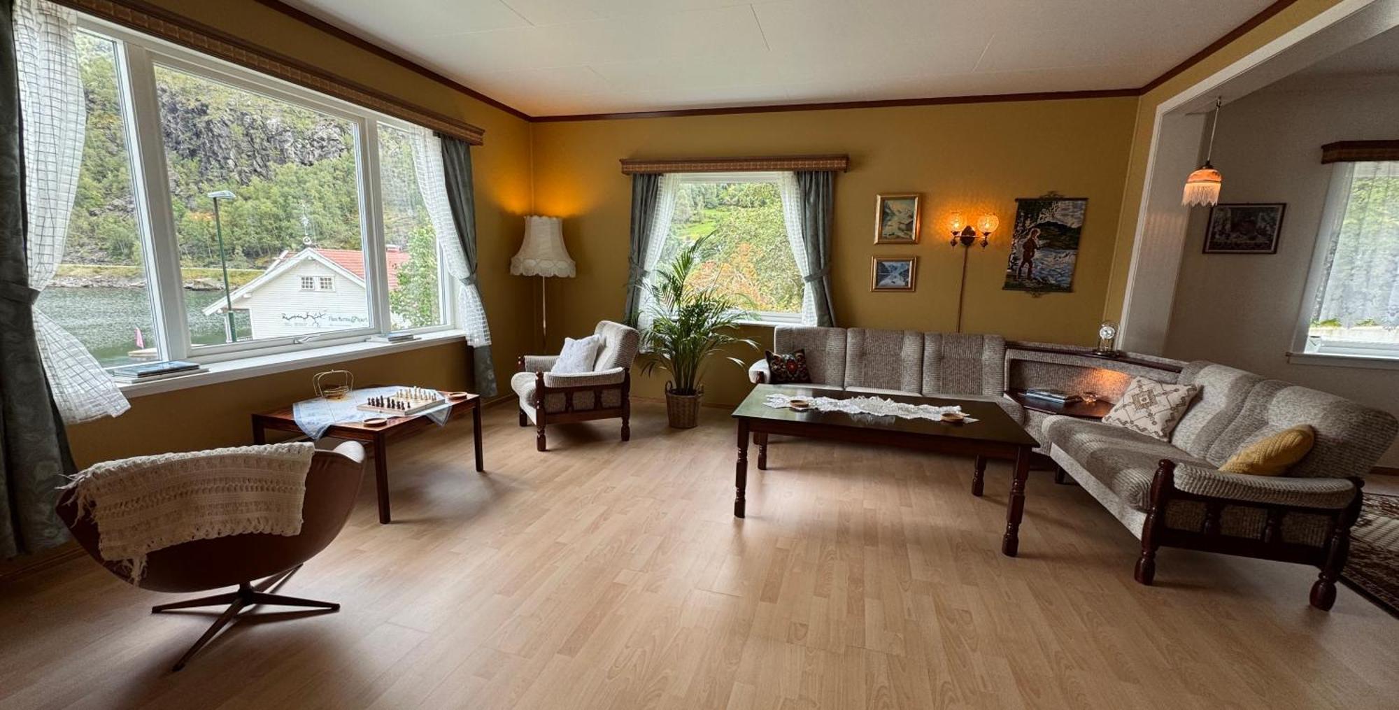 Svingen Guesthouse - Panoramic Fjord Views In Flåm Exteriör bild