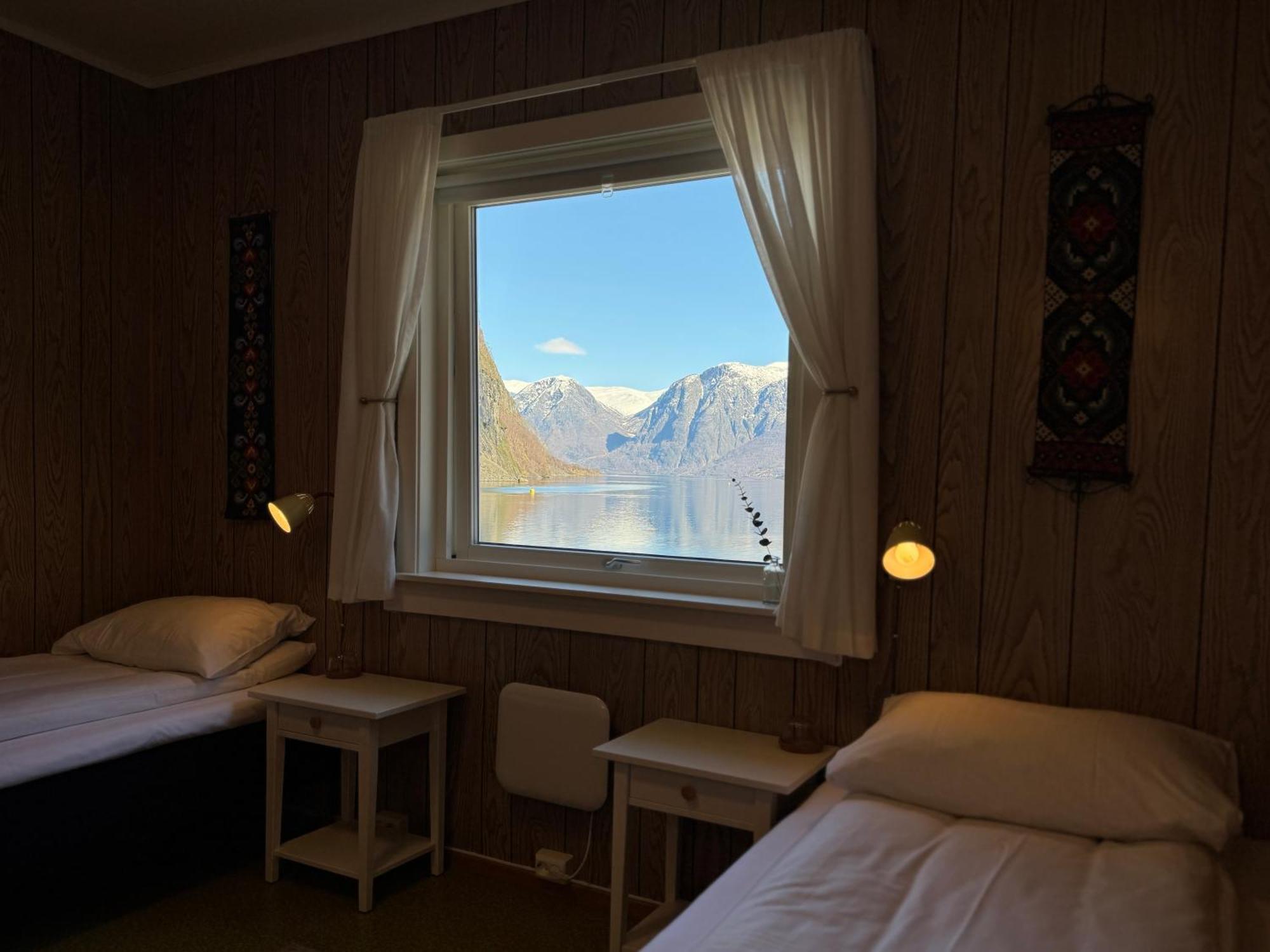 Svingen Guesthouse - Panoramic Fjord Views In Flåm Exteriör bild