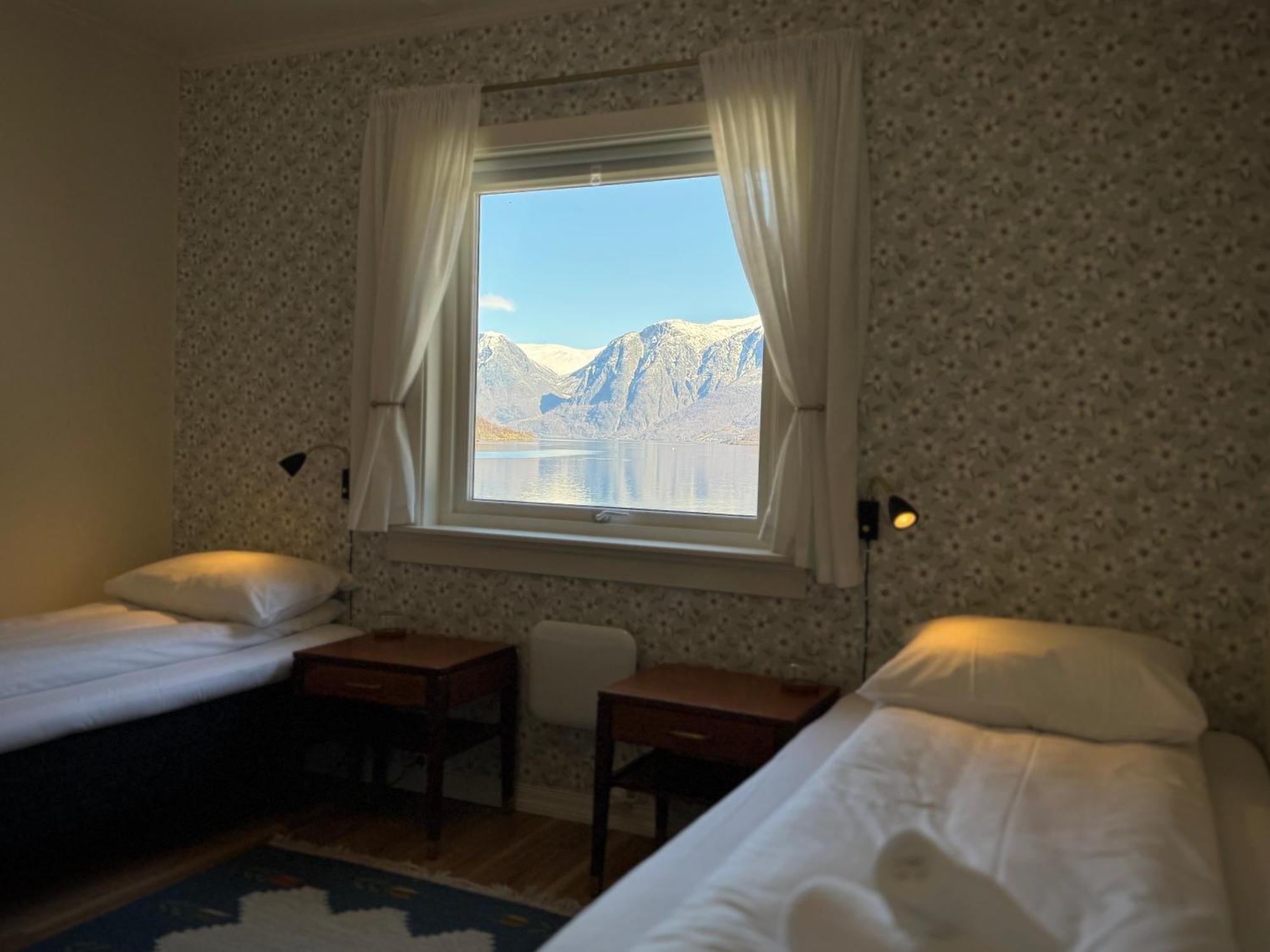 Svingen Guesthouse - Panoramic Fjord Views In Flåm Exteriör bild